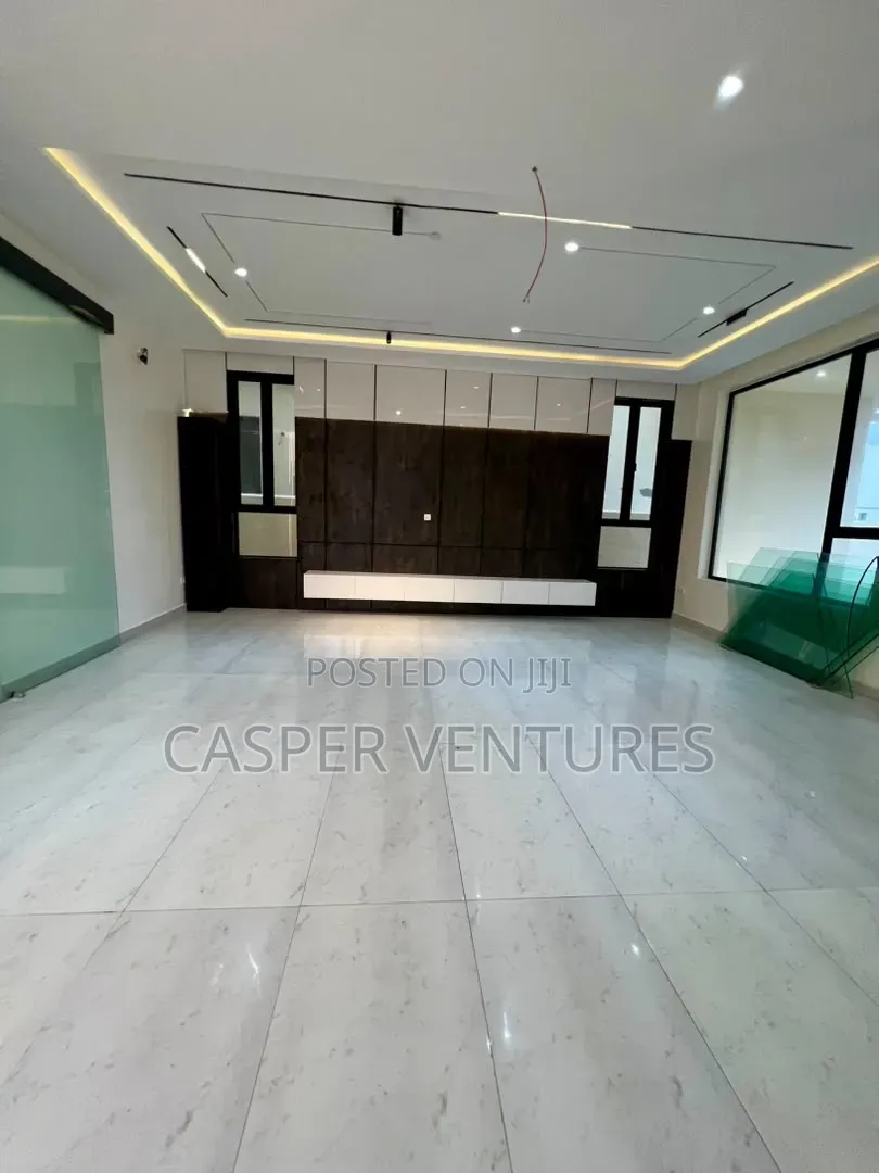 5bdrm Duplex in Royal Pine, Lekki Phase 2 for sale