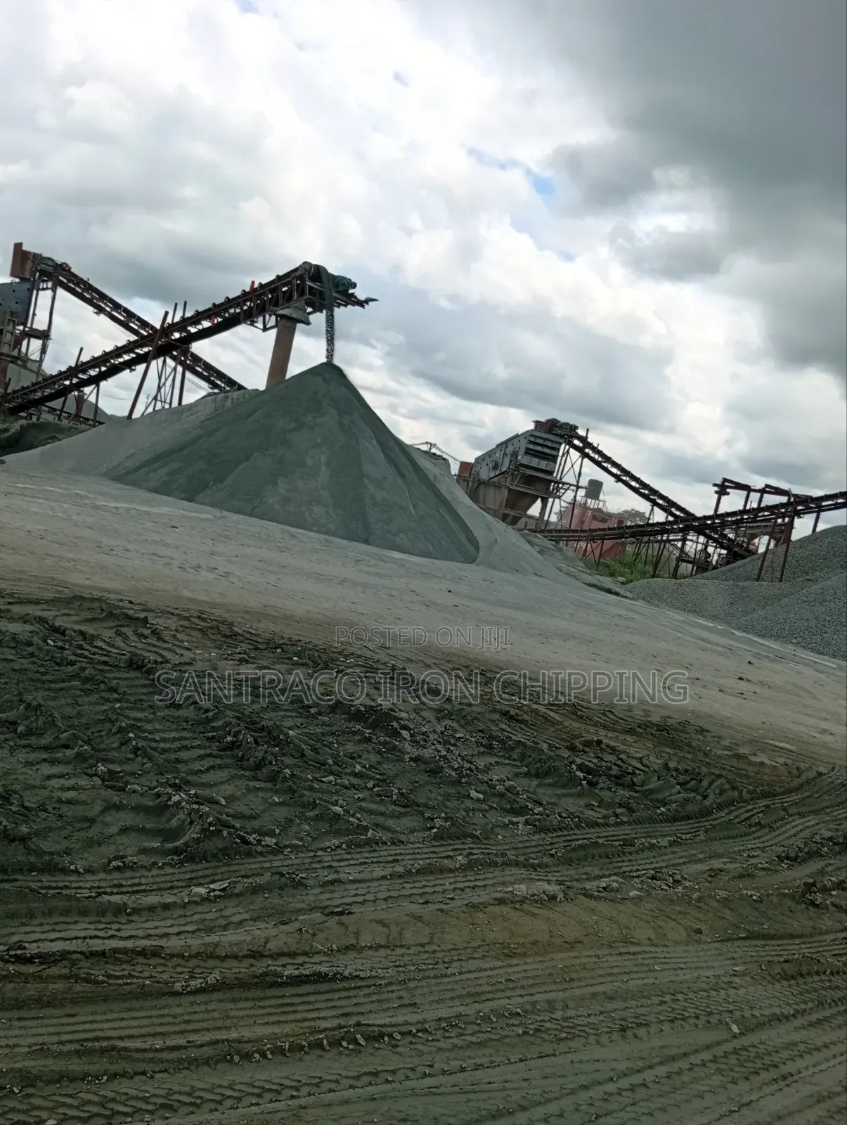 20 Tons / 30 Tons Black Iron Stone Chippings Hardcore (Fast Supply)