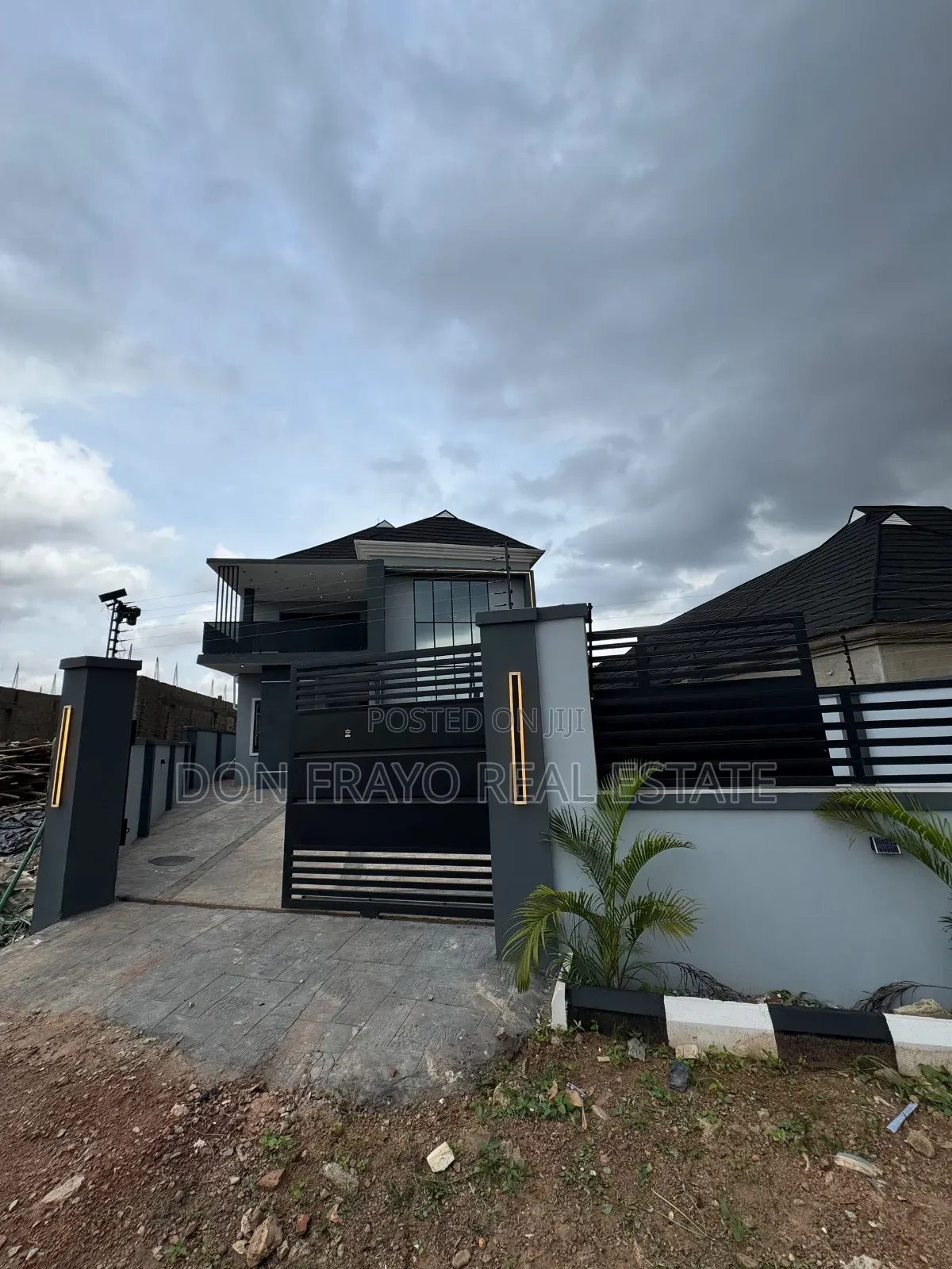 4bdrm Duplex in Akala Estate Akobo for sale