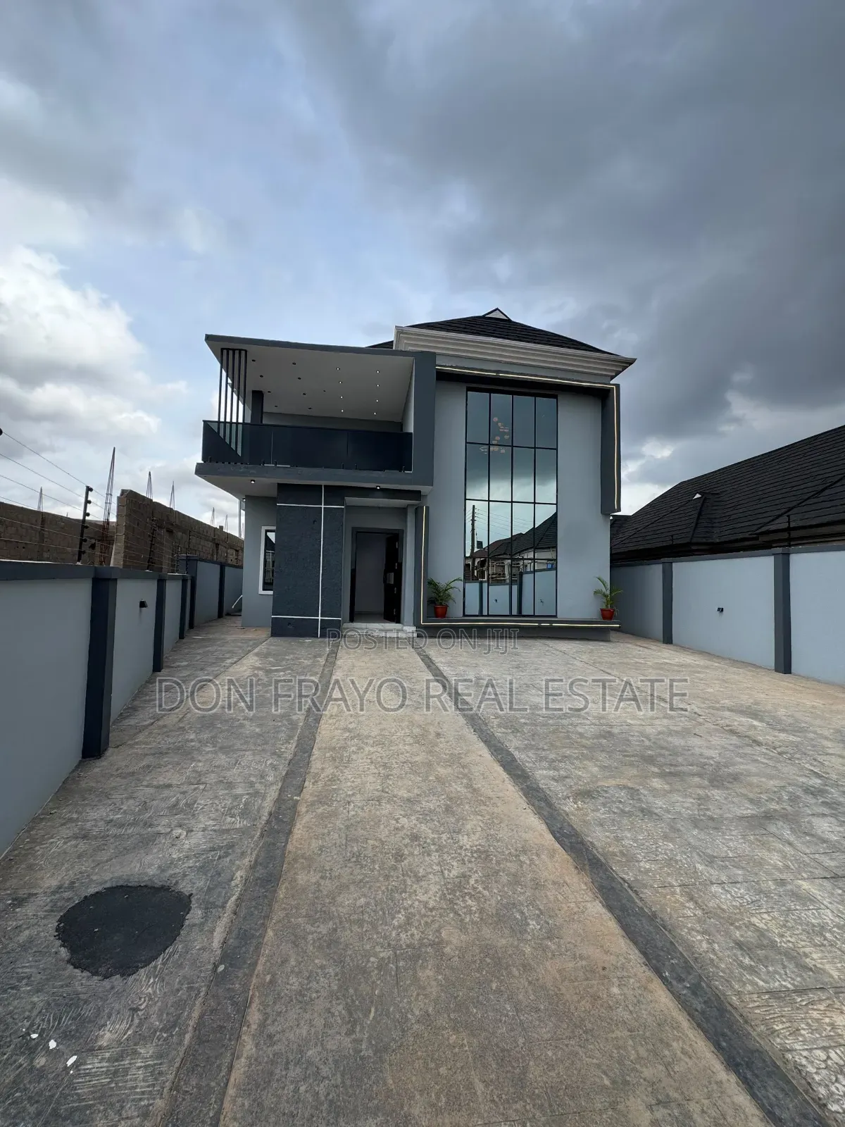 4bdrm Duplex in Akala Estate Akobo for sale