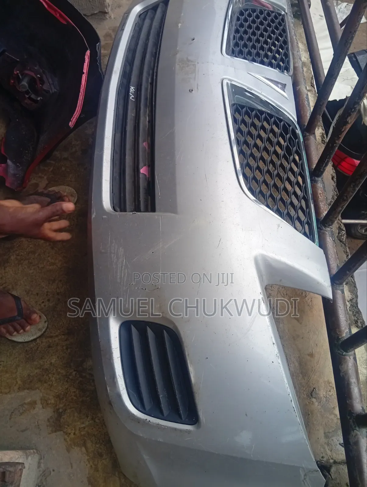 Complete Front Bumper Pontiac Vibe 2010