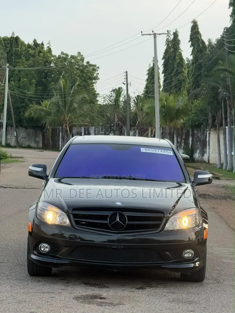 Mercedes-Benz C300 2012 Black