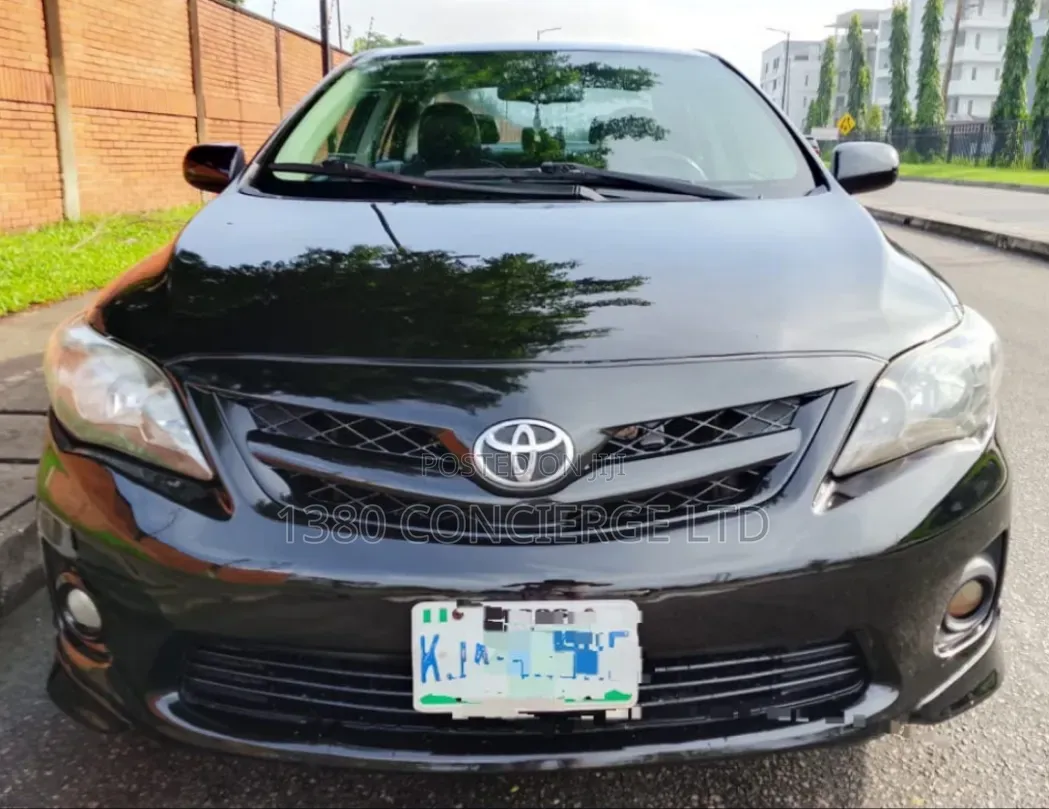 Toyota Corolla 2011 Black