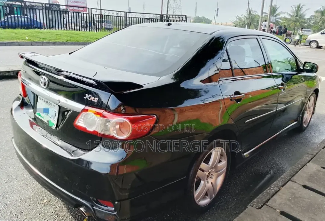 Toyota Corolla 2011 Black