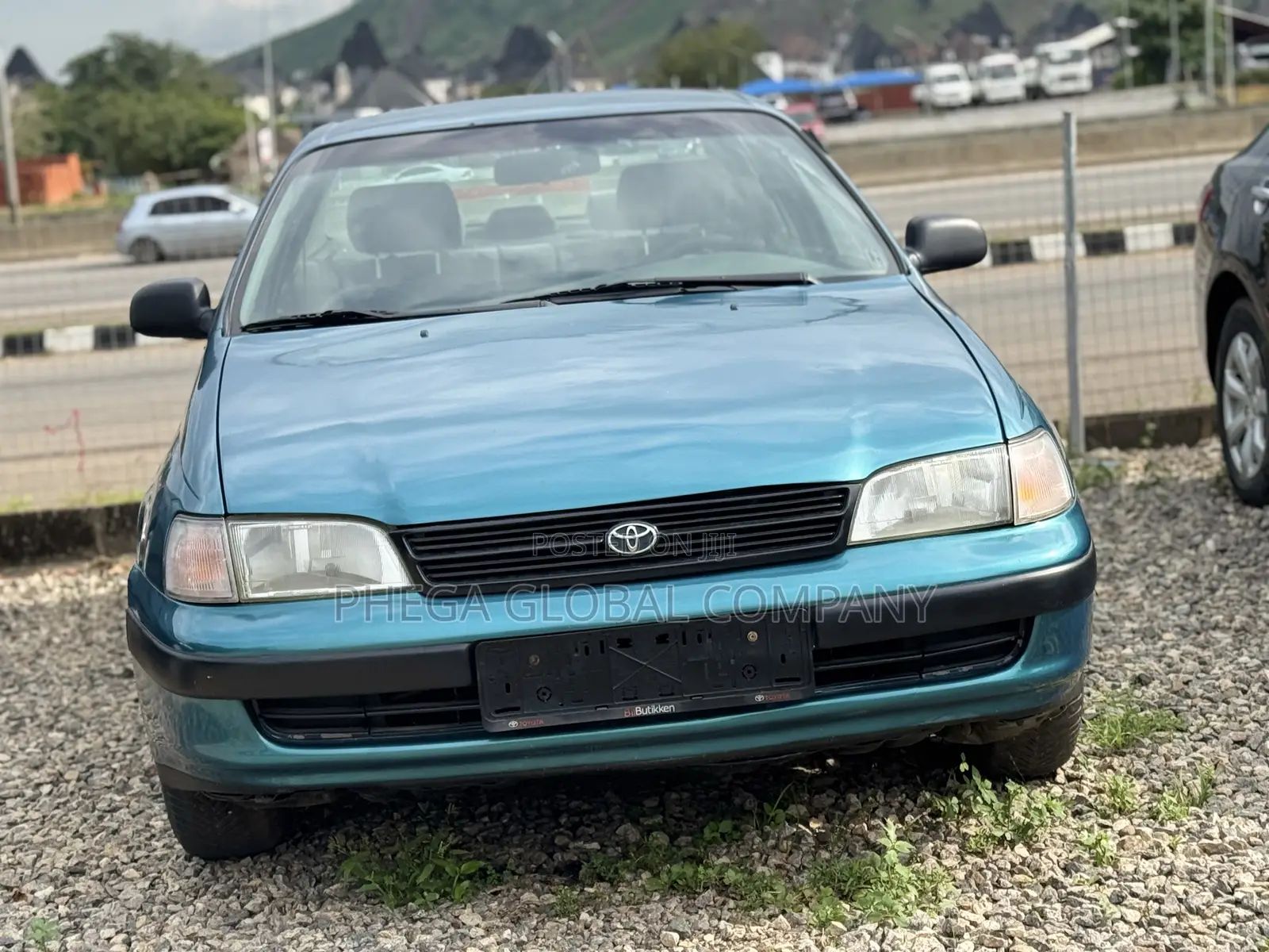 Toyota Carina 2000 Teal