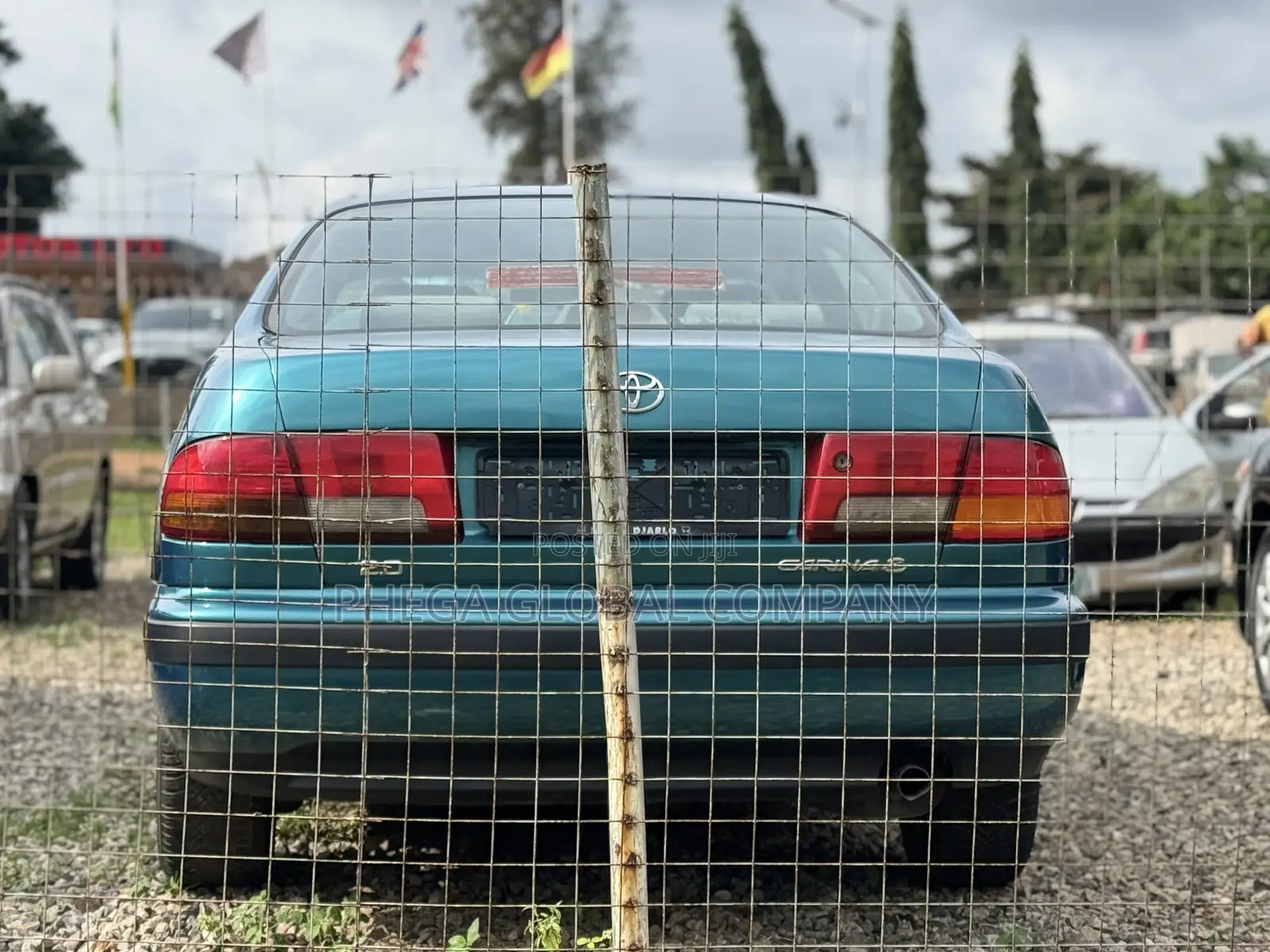 Toyota Carina 2000 Teal