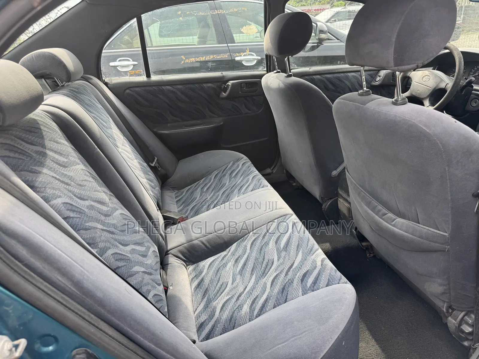 Toyota Carina 2000 Teal