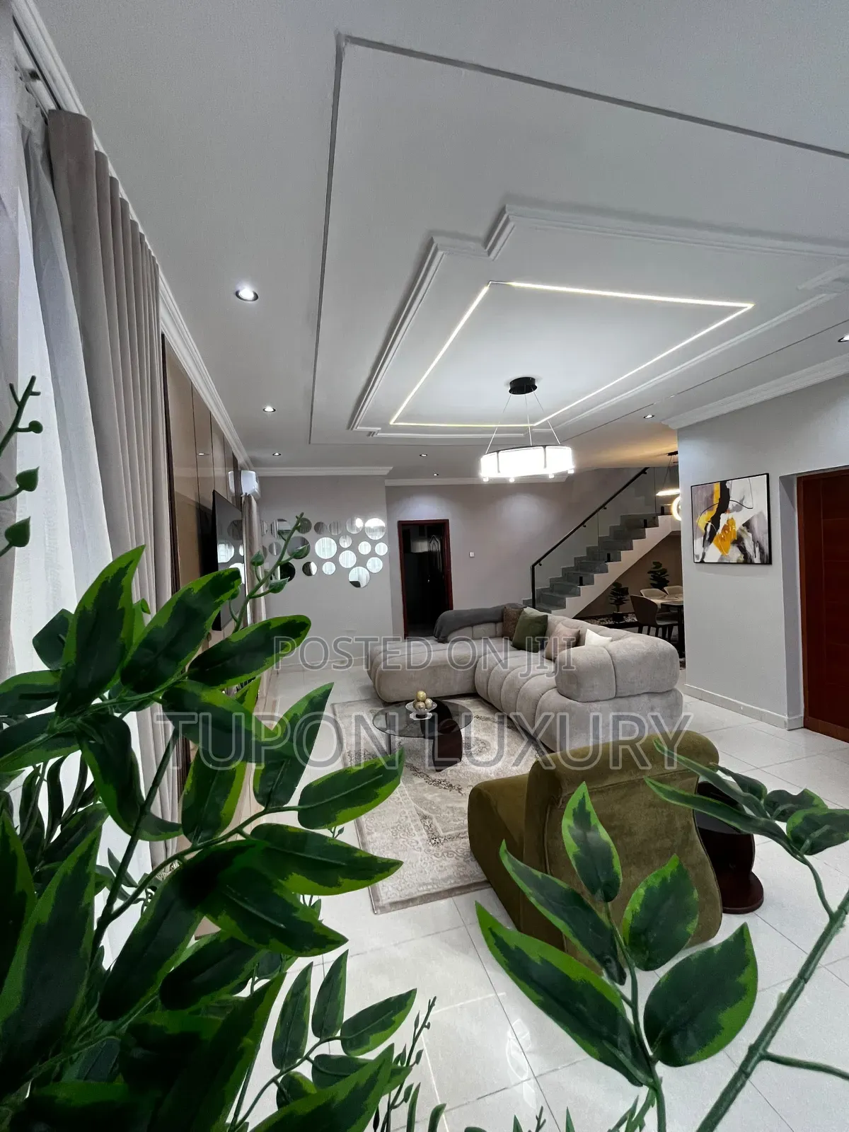 Luxury 3bedroom With Pool and Mini Pool Table