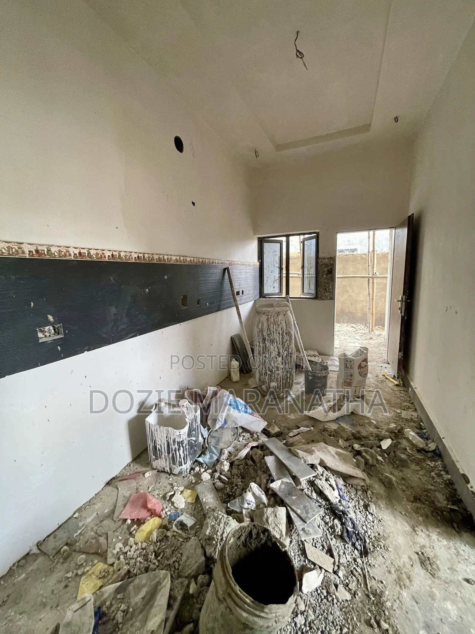 4bdrm Townhouse/Terrace in Jahi for sale