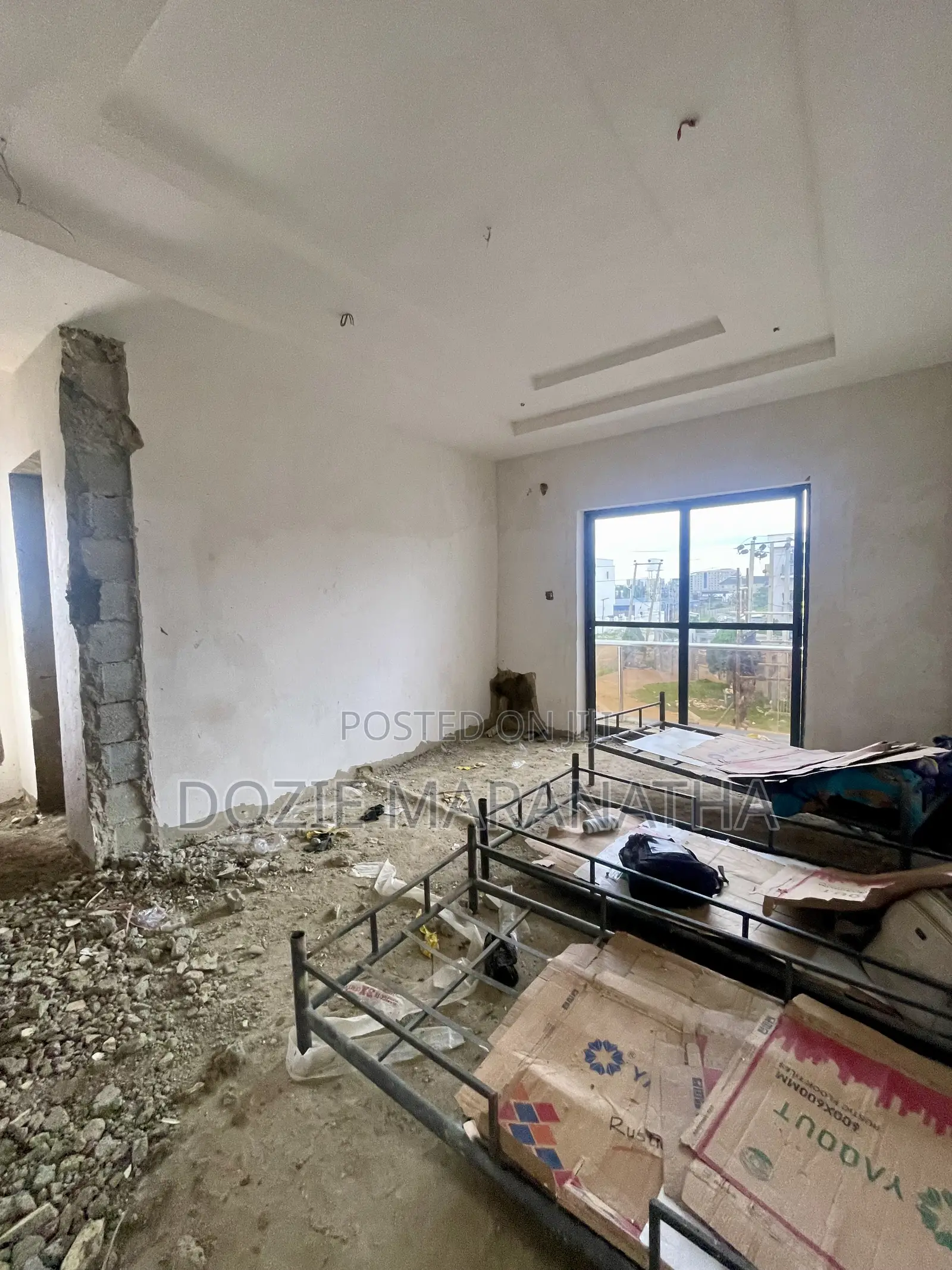 4bdrm Townhouse/Terrace in Jahi for sale