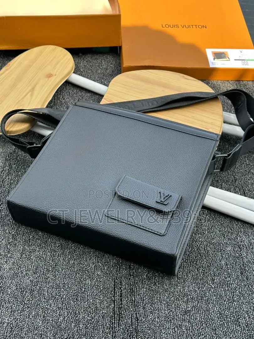 Crossbody Louis Vuitton Takeoff Messenger Style Bag Genuine Leather