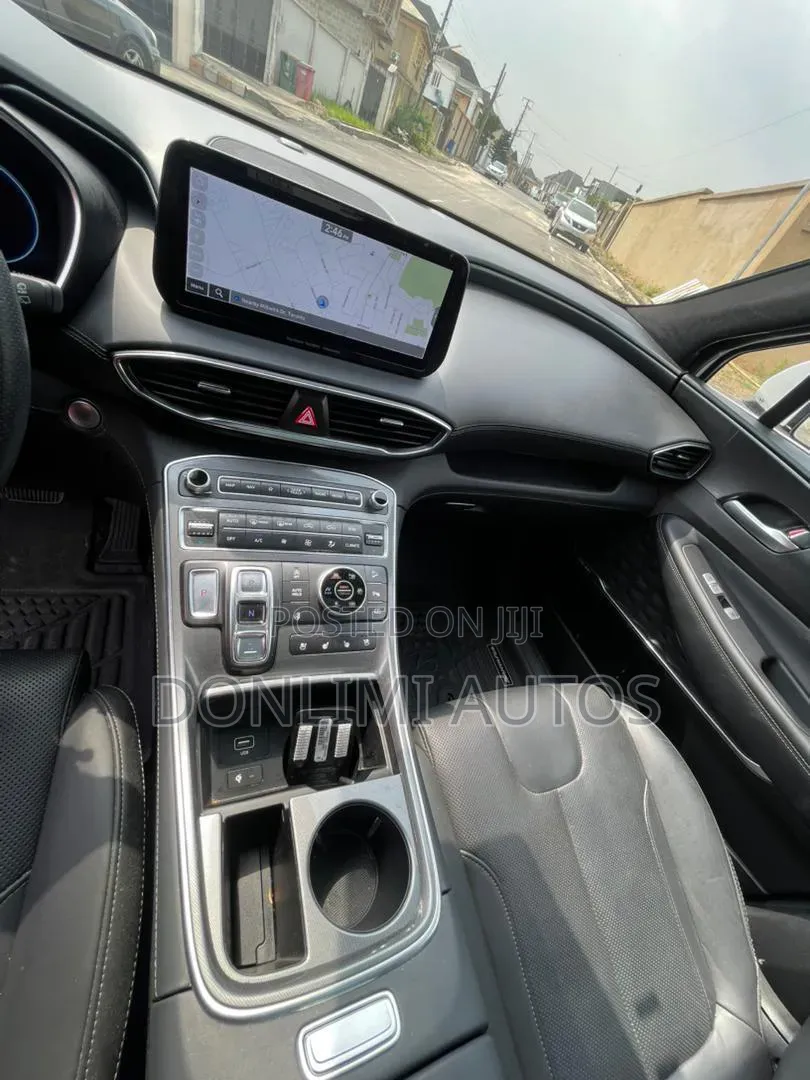 Hyundai Santa Fe Limited 2022 White