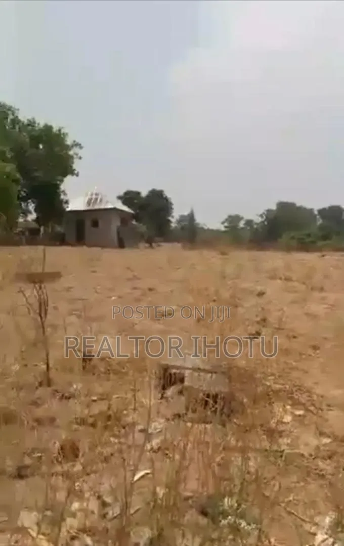 1088sqm,Residential, C of O, Tarred Road.