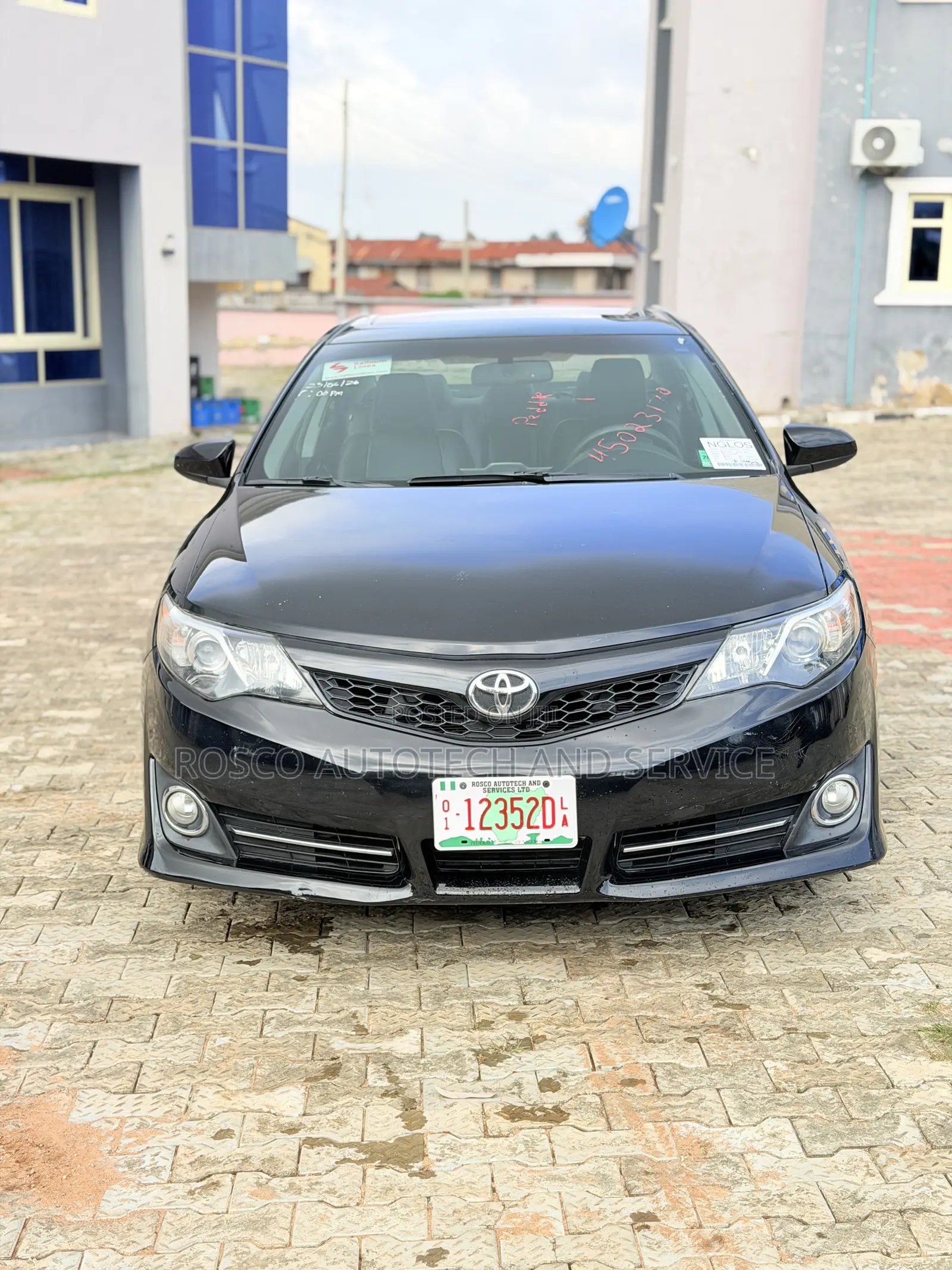 Toyota Camry SE 4dr Sedan (2.5L 4cyl 6A) 2012 Black