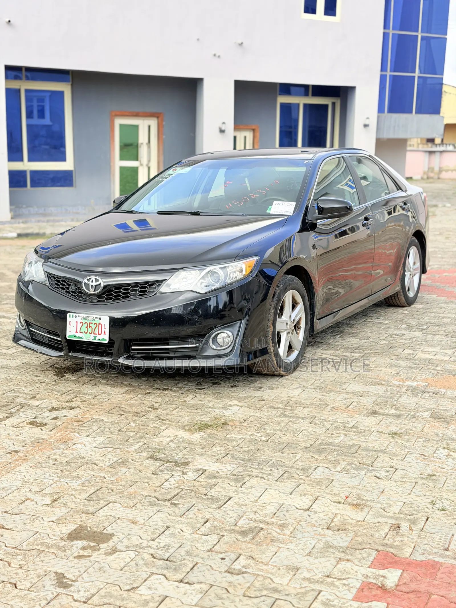 Toyota Camry SE 4dr Sedan (2.5L 4cyl 6A) 2012 Black
