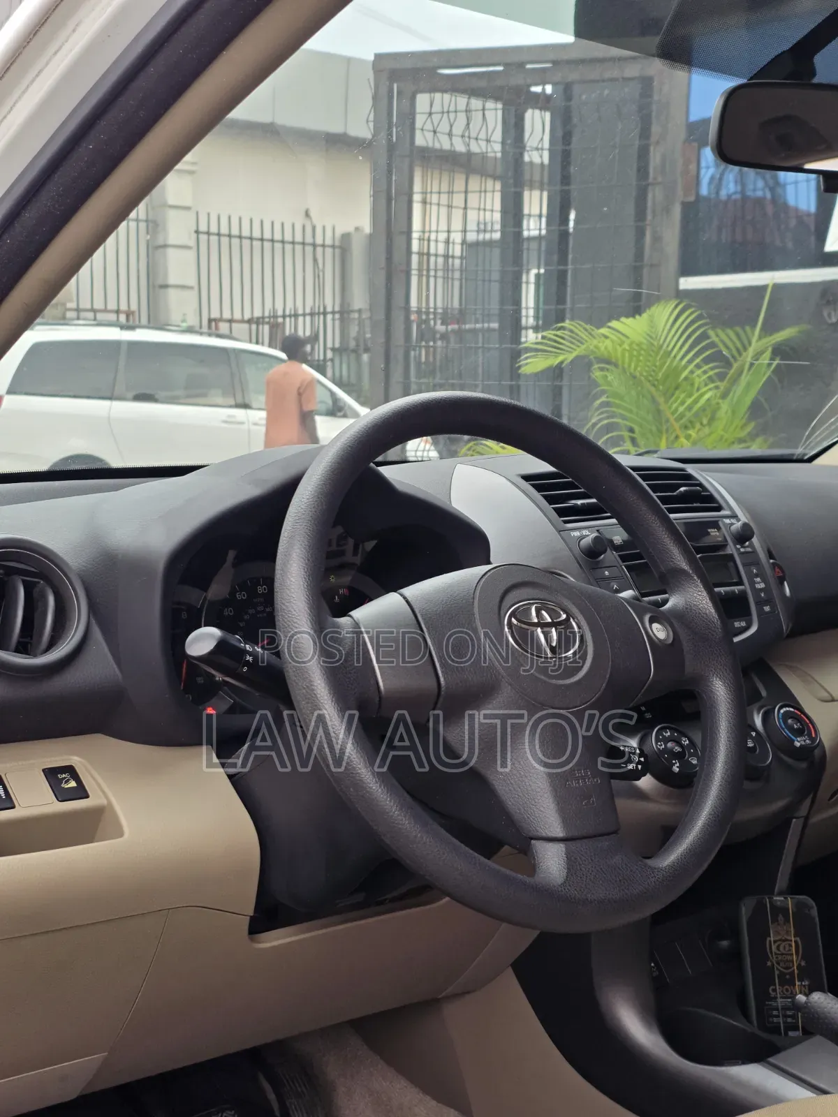 Toyota RAV4 2010 White