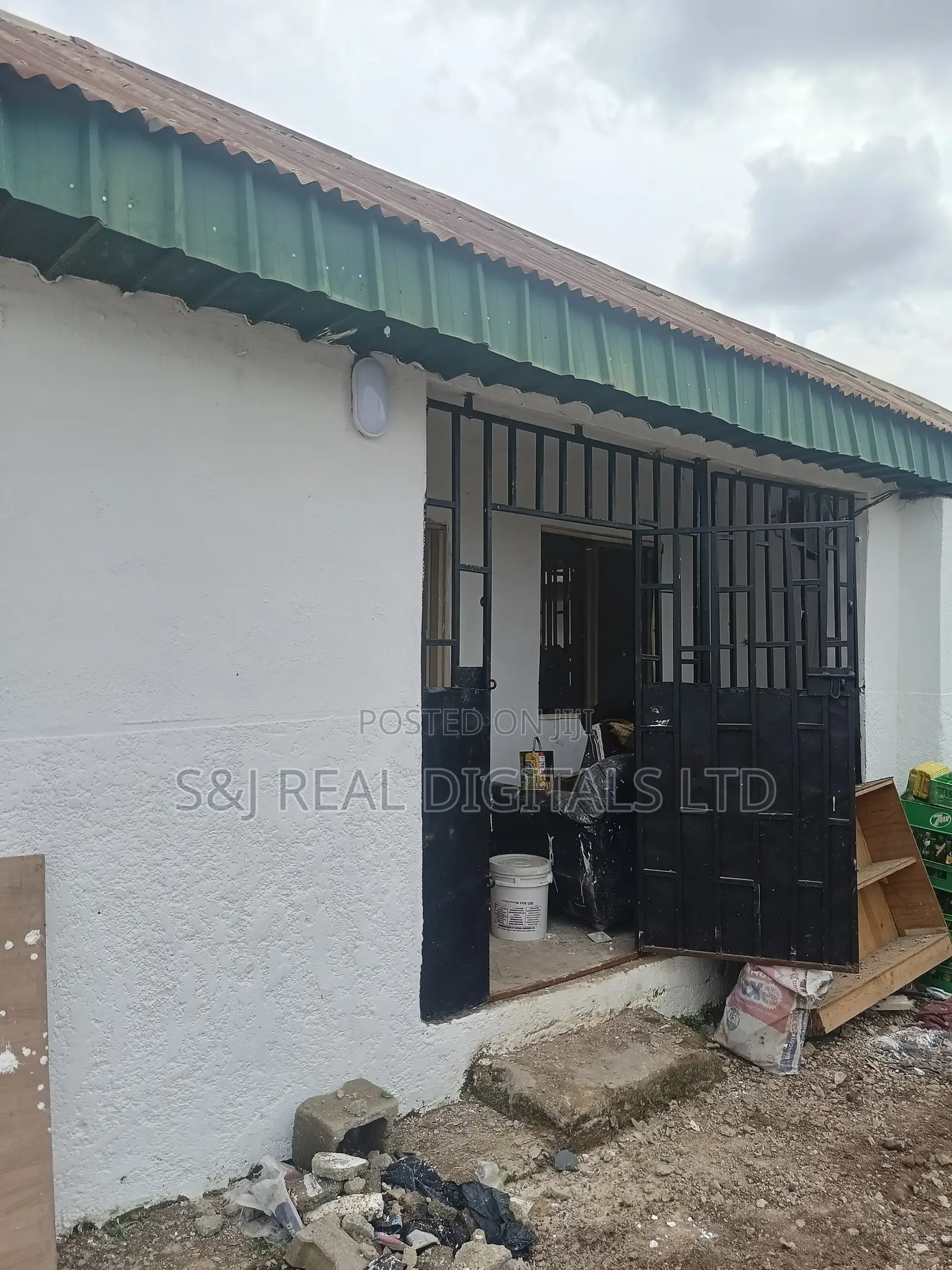 3bdrm Apartment in Kubwa for rent