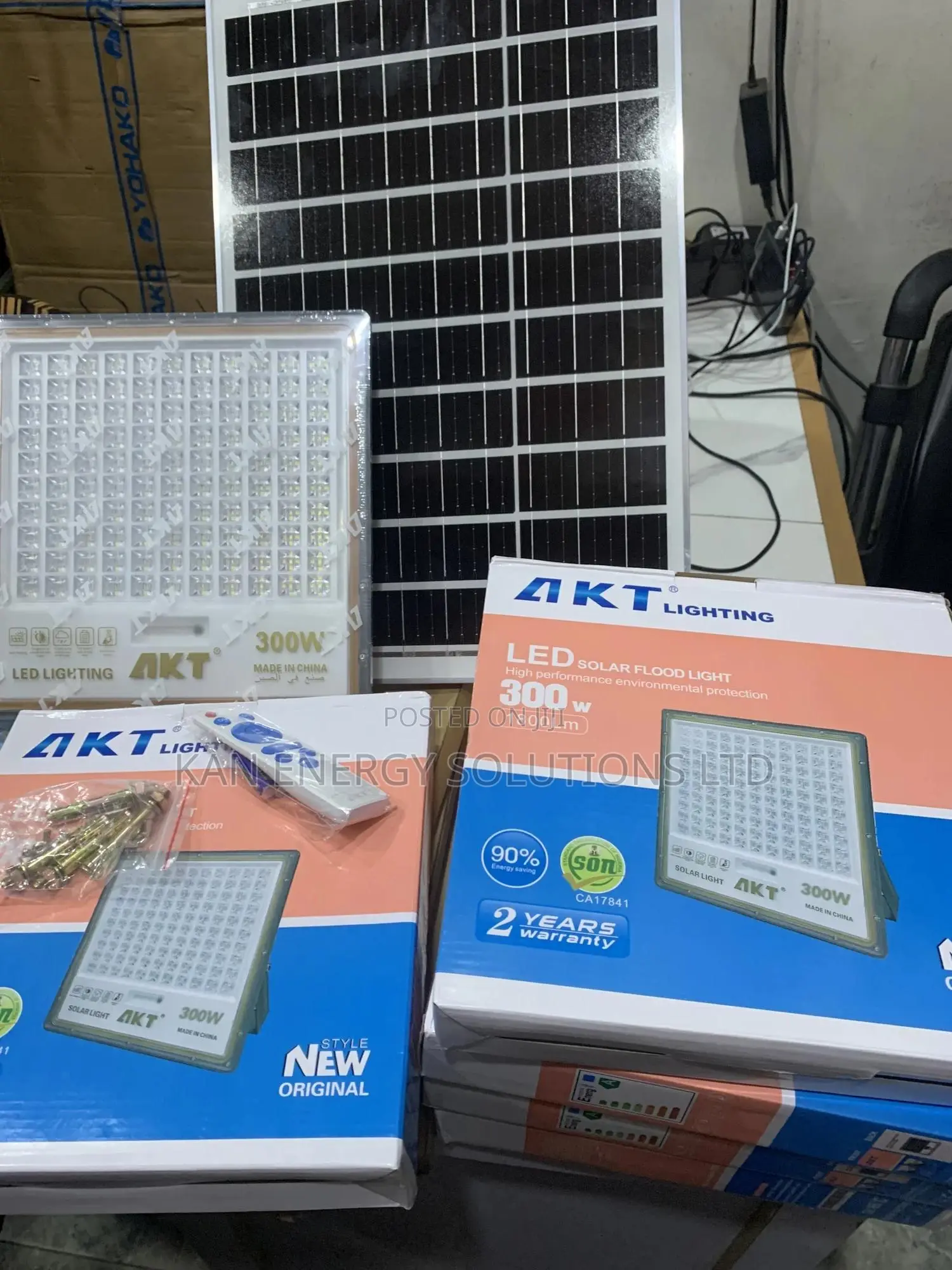 4kt Lightning 300w
