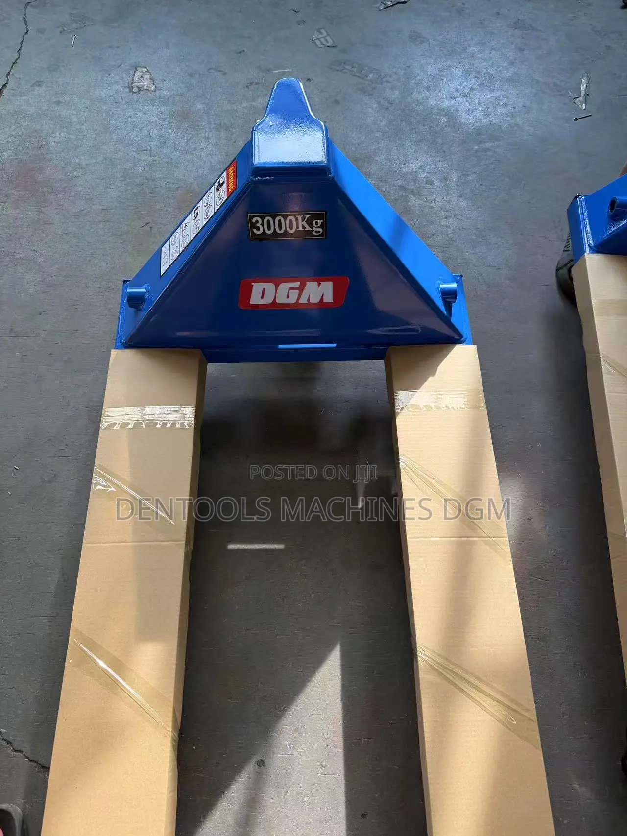 DGM Hydraulic Hand Pallet Truck