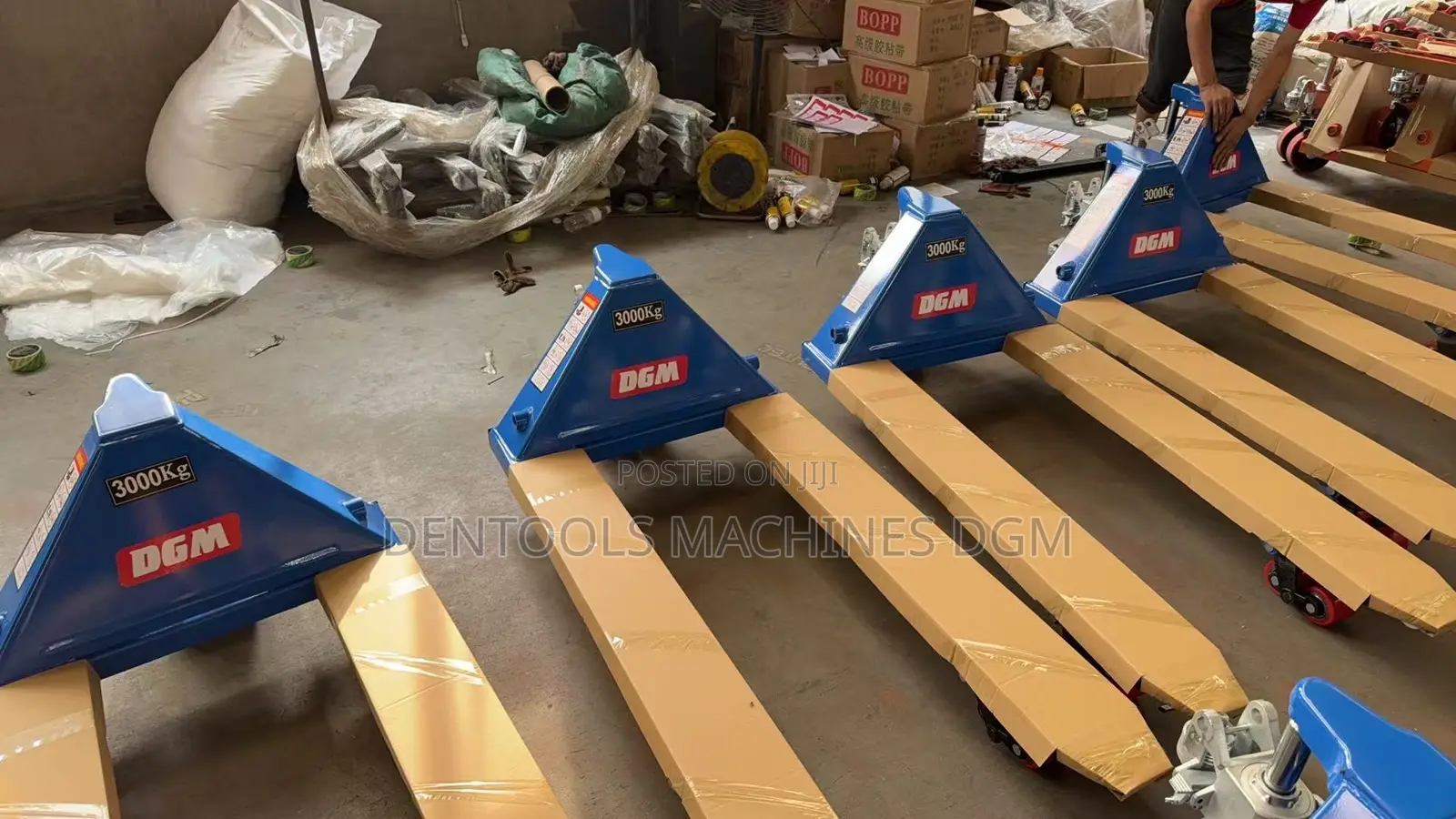 DGM Hydraulic Hand Pallet Truck