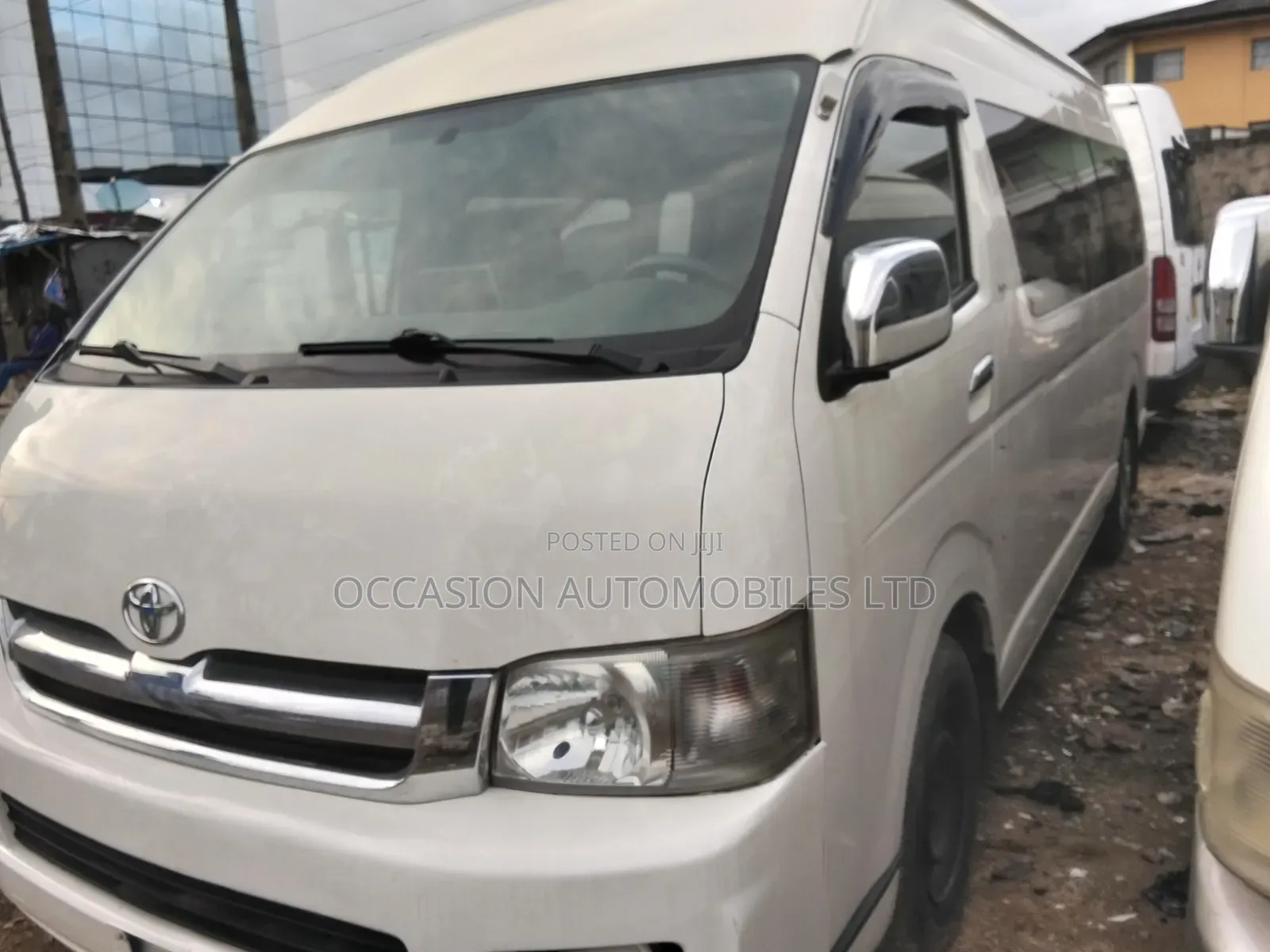 Toyota HiAce 2016 White