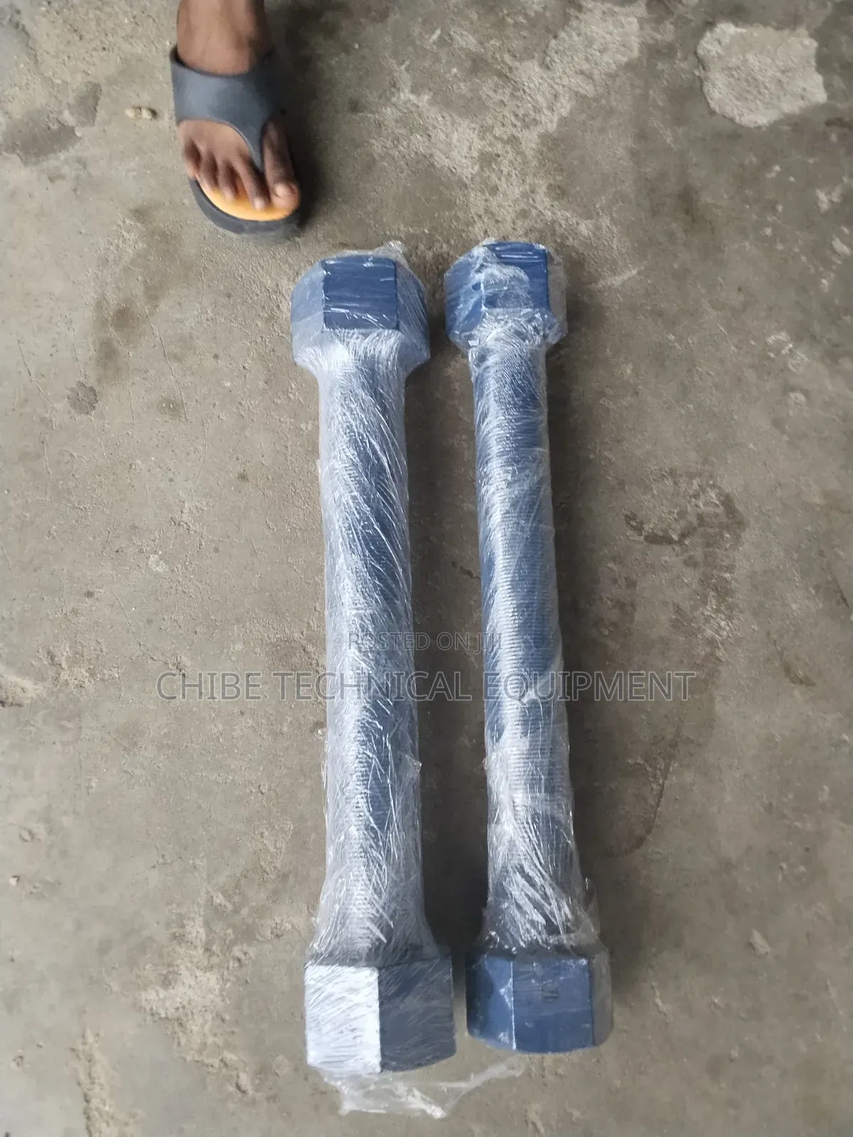 2.3/4 X 600 Stud Bolt and Nut