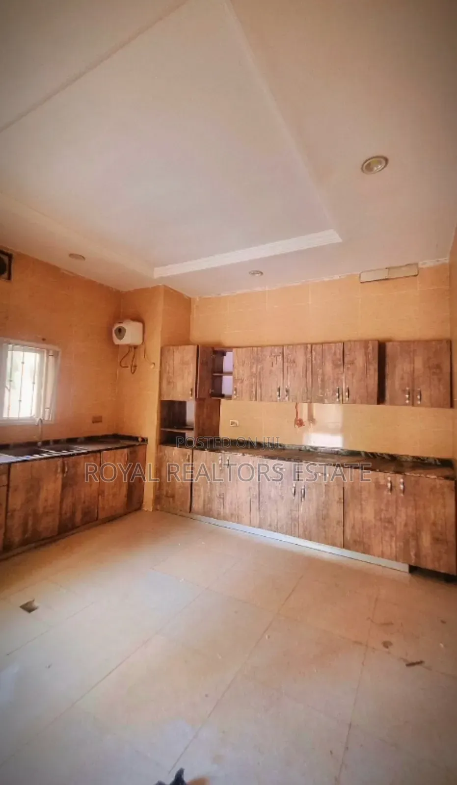 4bdrm Townhouse / Terrace in Maitama for rent