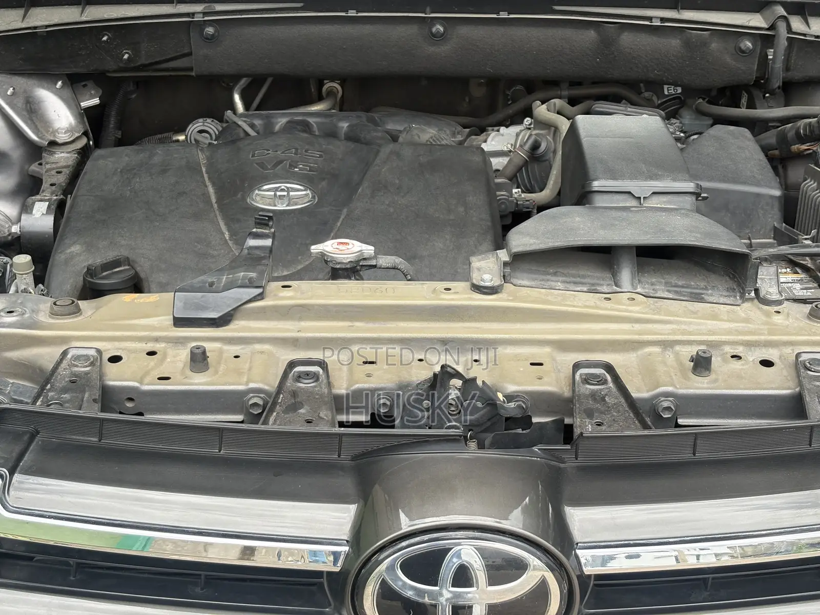 Toyota Highlander LE Plus 4x4 V6 (3.5L 6cyl 8A) 2017 Gray
