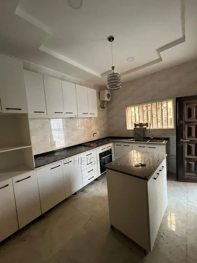 4bdrm Townhouse / Terrace in Jahi Gilmore for rent
