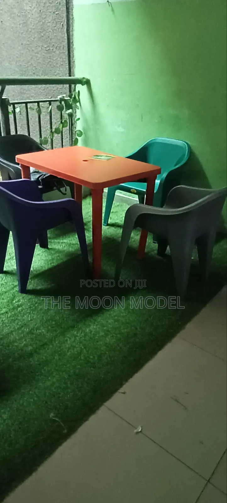 Quality Settings Plastic Chair