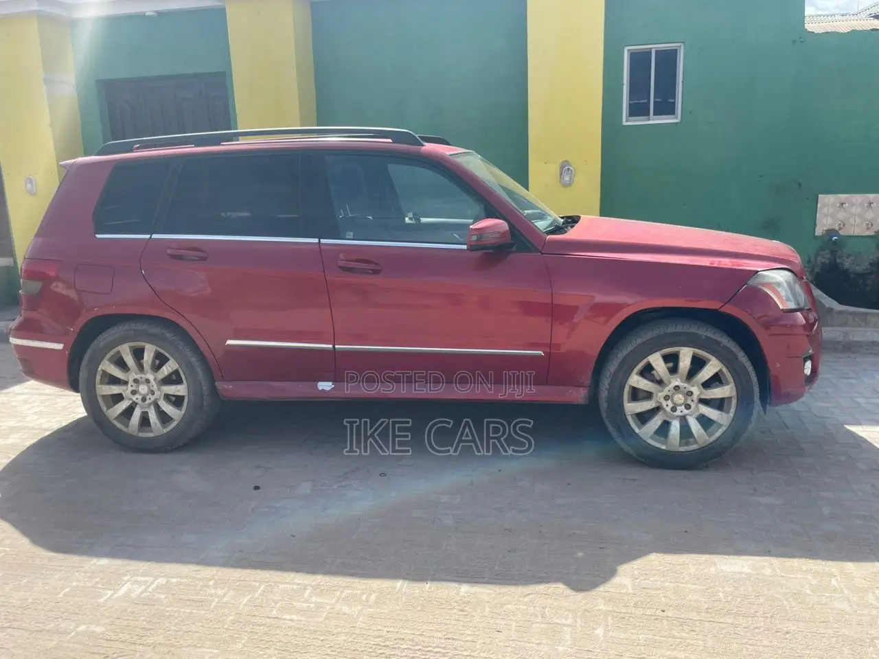 Mercedes-Benz GLK-Class 350 4MATIC 2010 Red