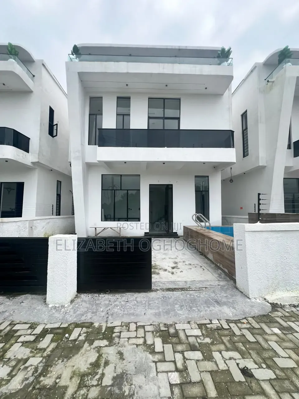 4bdrm Duplex in Sangotedo for sale