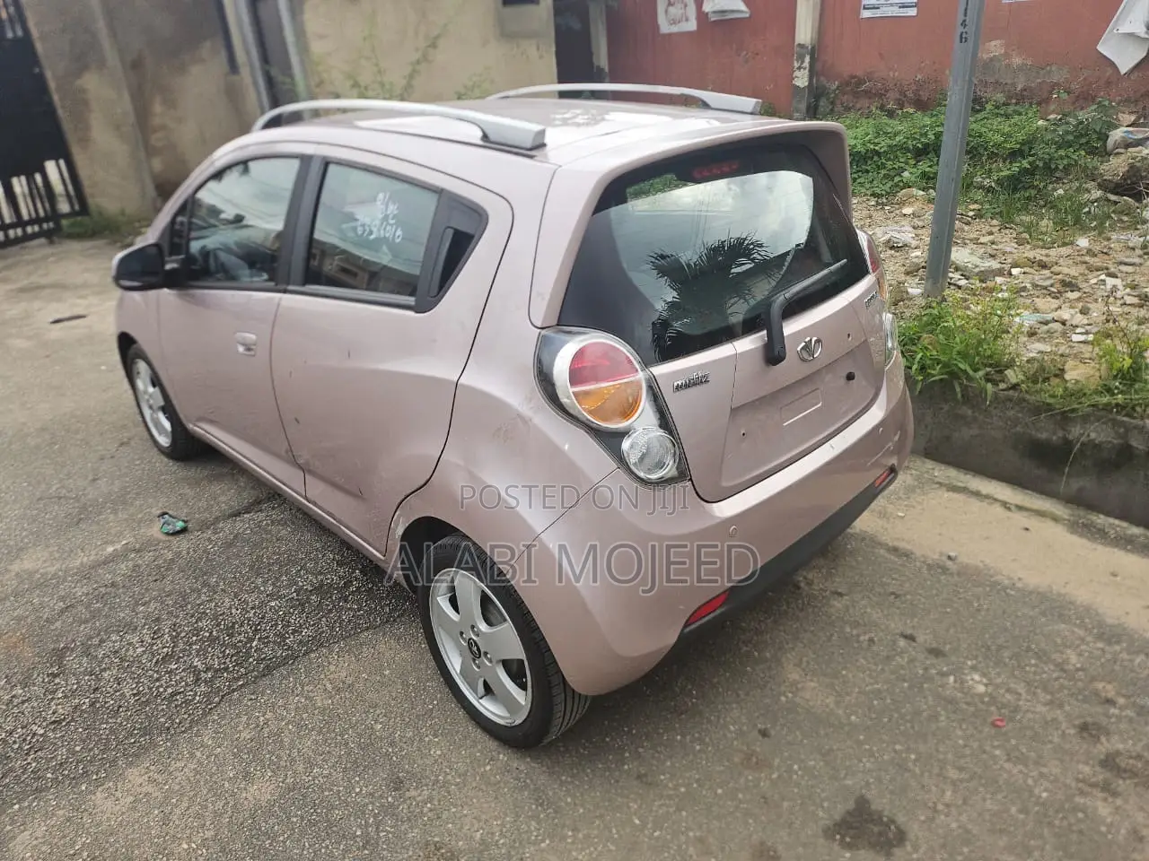 Chevrolet Spark Hatch LS 2010 Pink