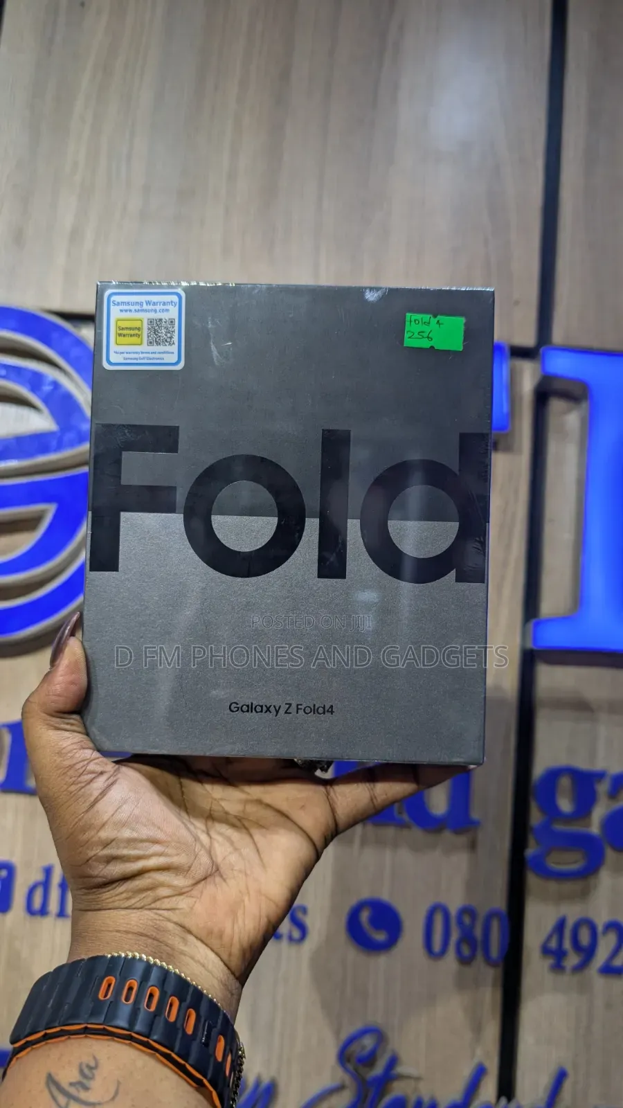 New Samsung Galaxy Z Fold4 256 GB Rose Gold