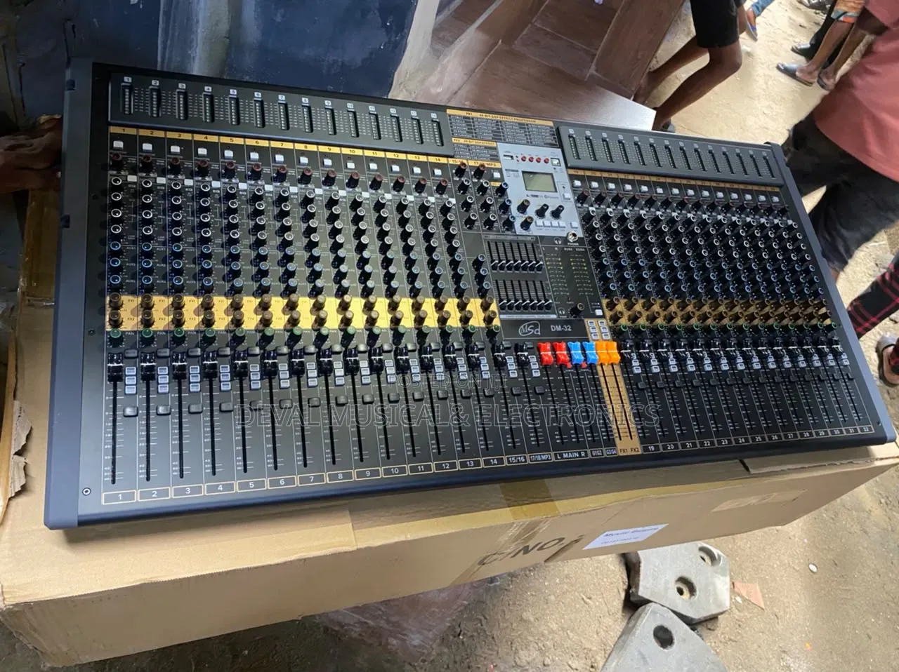 32channels Semi Digital Mixer