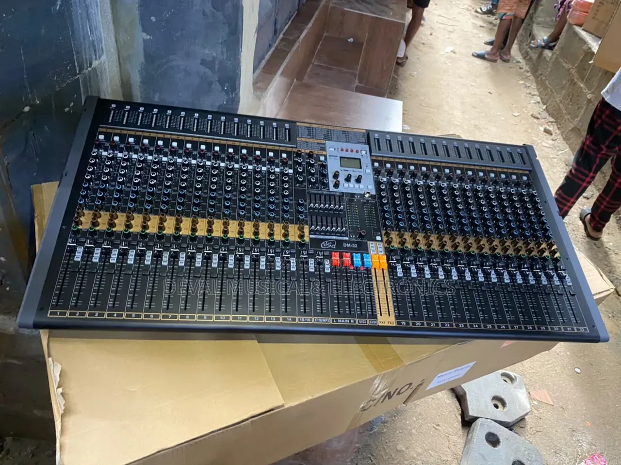 32channels Semi Digital Mixer