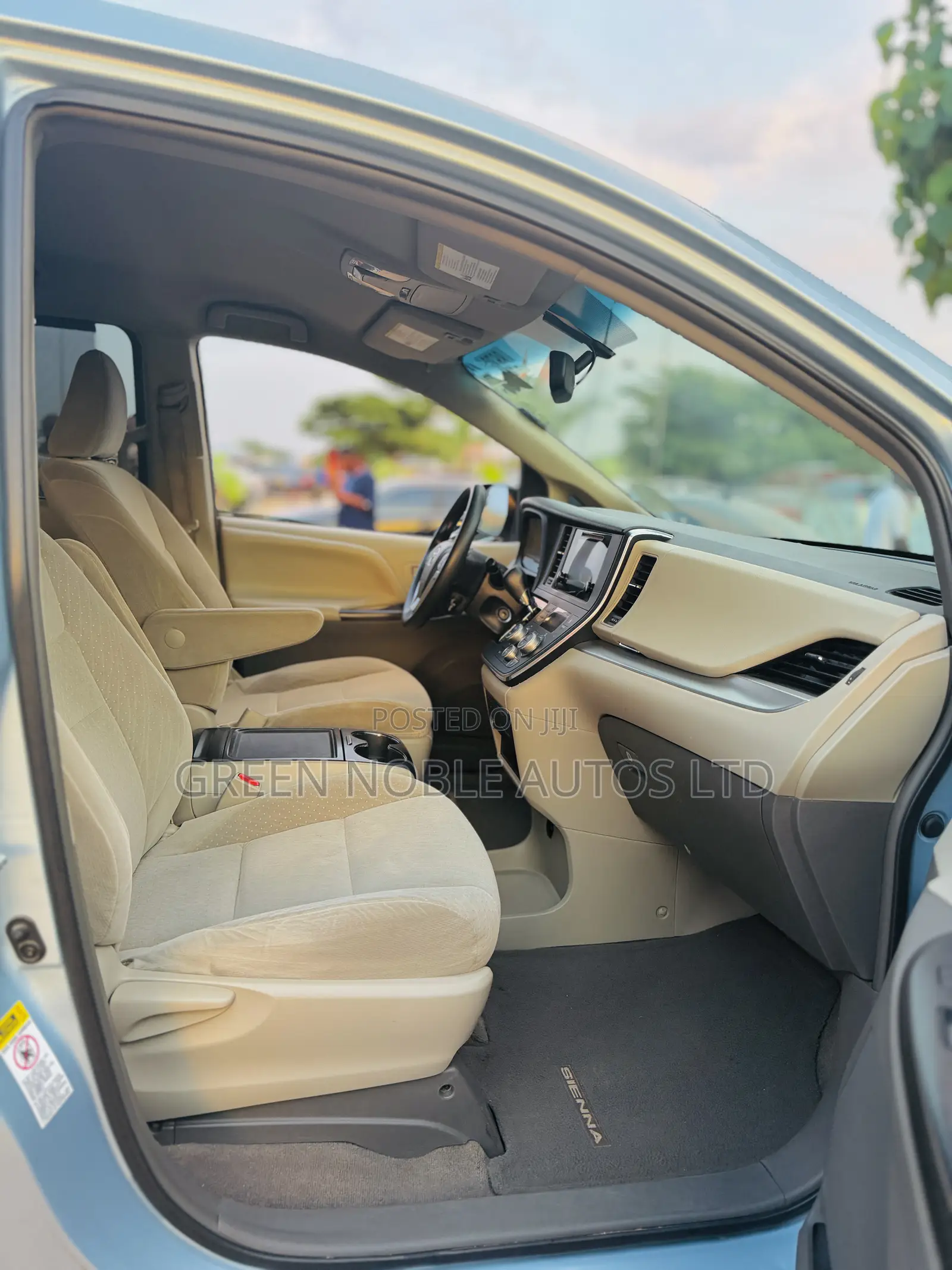 Toyota Sienna LE 8-Passenger 4dr Minivan (3.5L 6cyl 6A) 2015 Blue