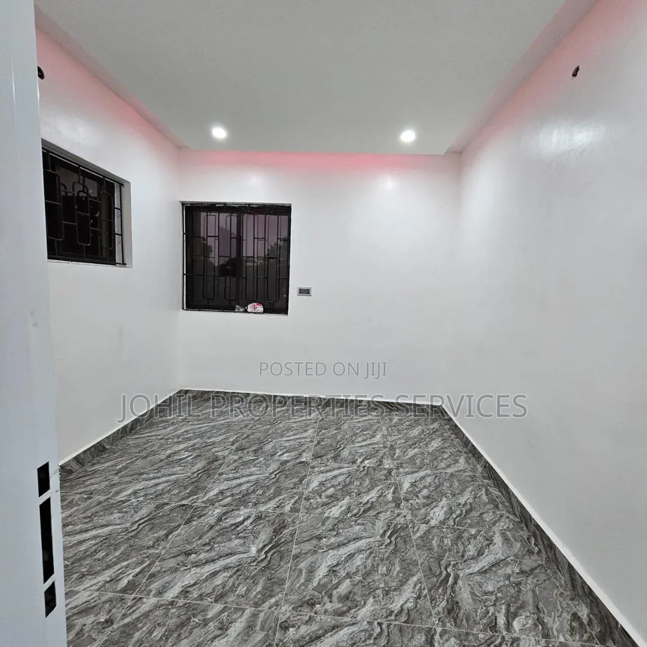 3bdrm Block of Flats in Zone 6 / Wuse for rent