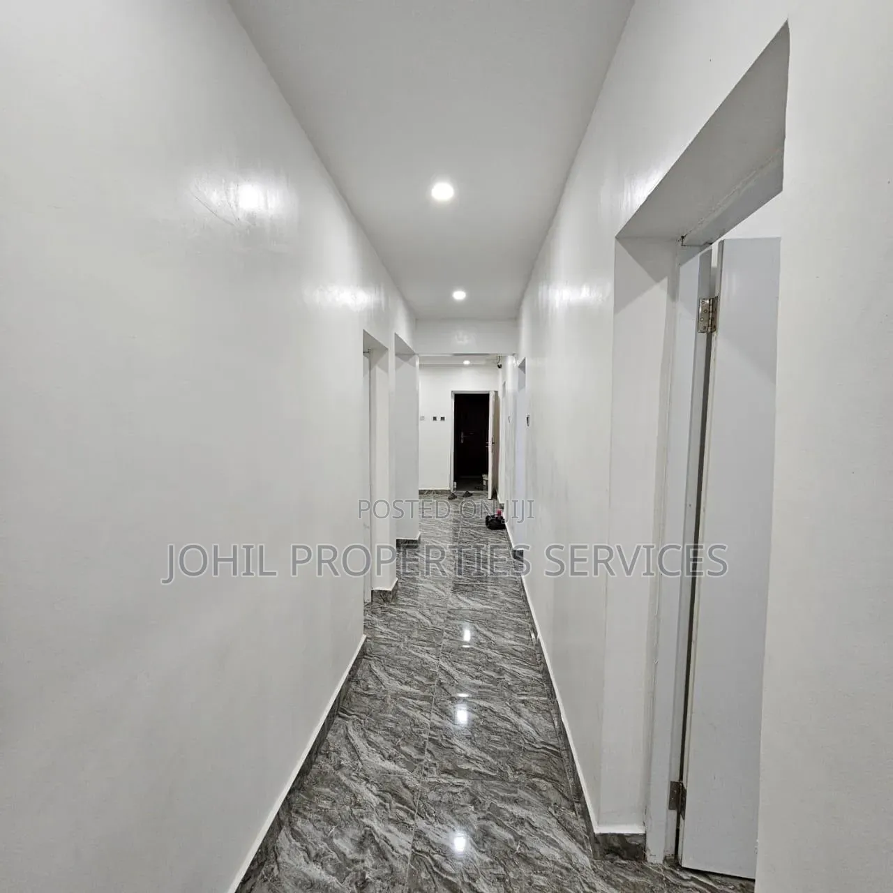 3bdrm Block of Flats in Zone 6 / Wuse for rent