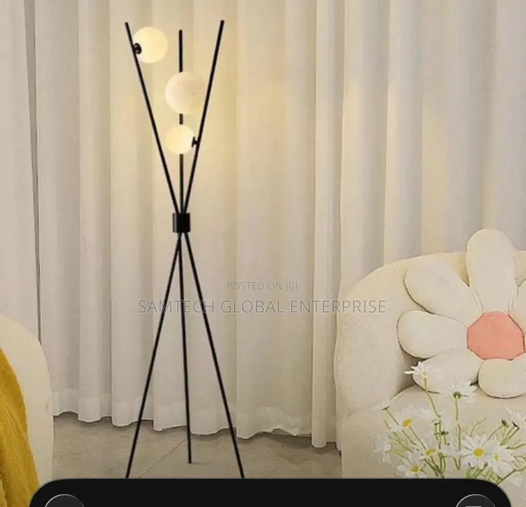 Modern Nordic Tripod Floor Lamp – Elegant Globe Lighting