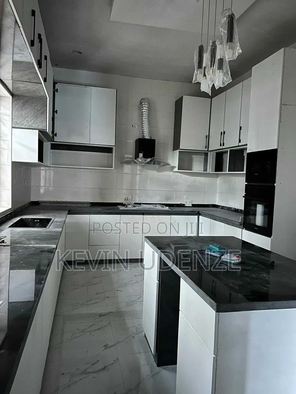 5bdrm Duplex in Faplins Estate, Dakwo District for sale