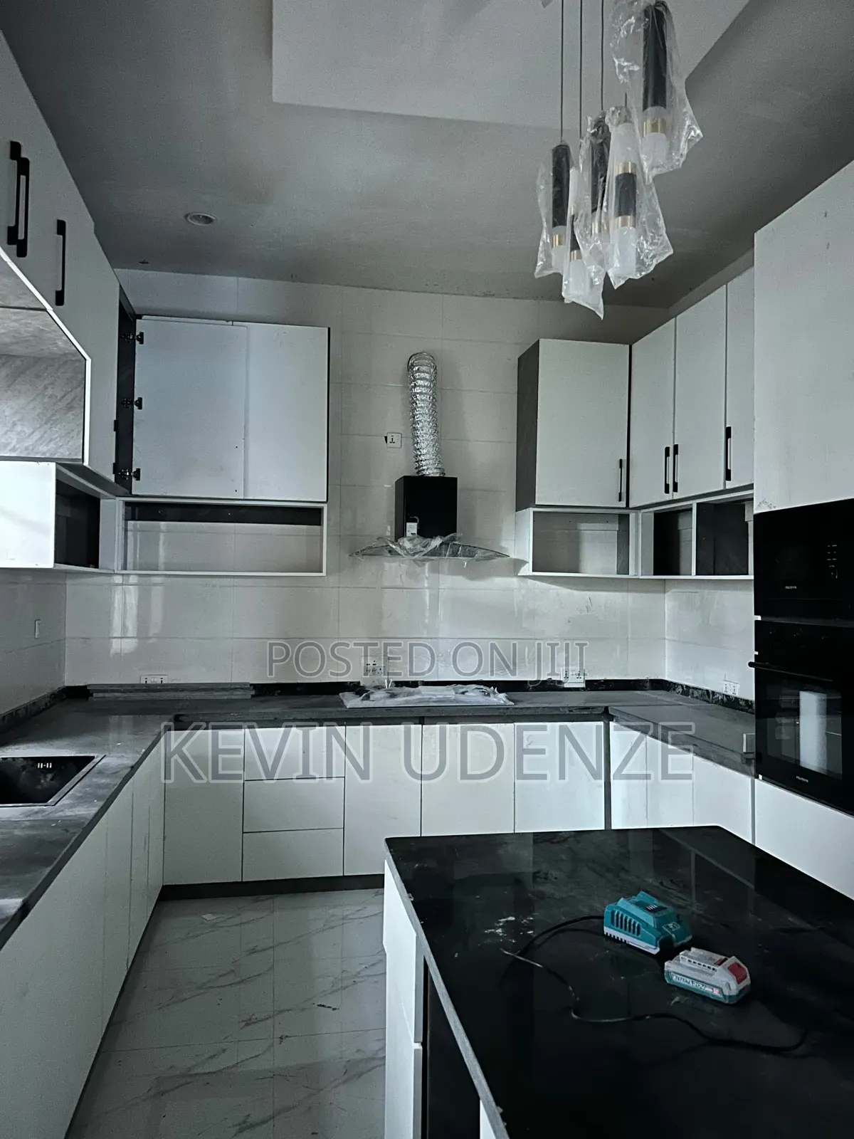 5bdrm Duplex in Faplins Estate, Dakwo District for sale