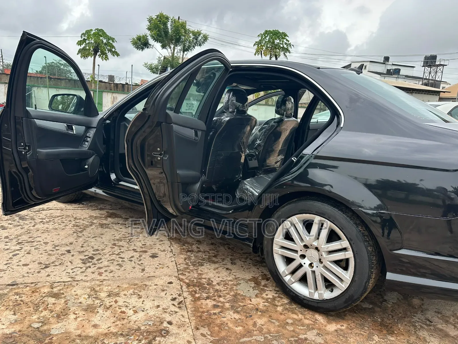 Mercedes-Benz C300 2008 Black
