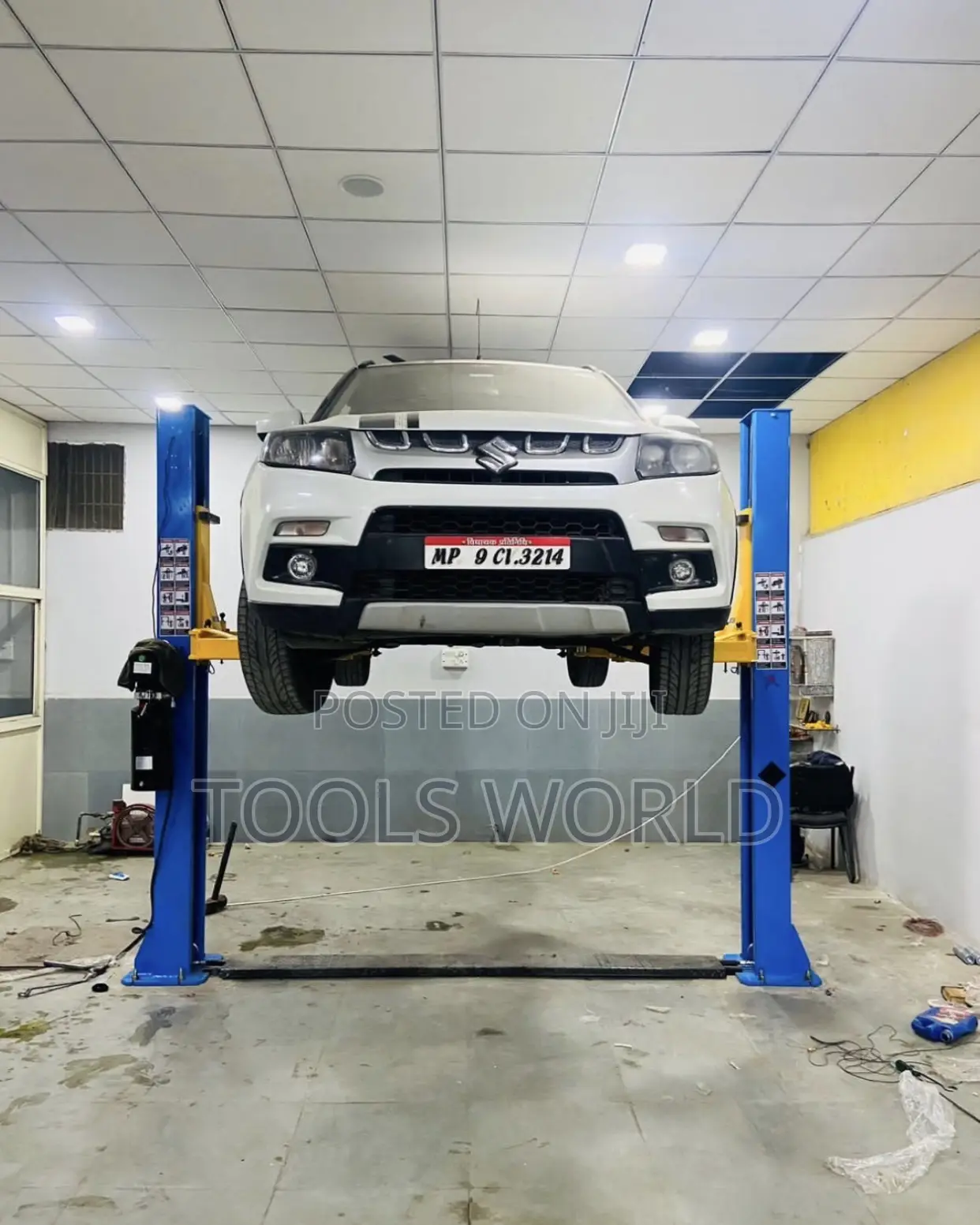 Heavy Duty 4 Ton Hydraulic Two Post Vehicle Lift