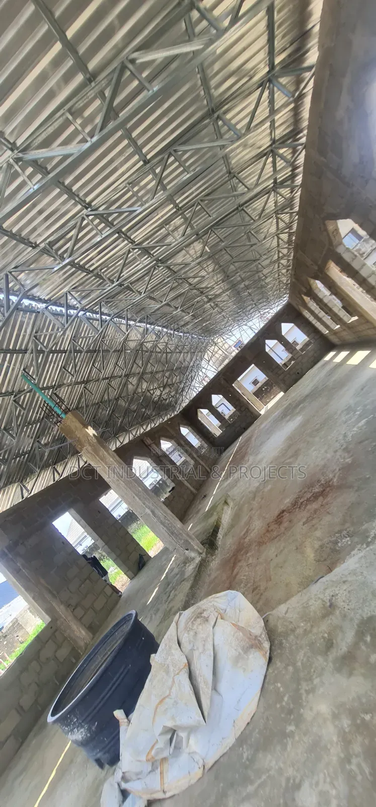 Steel Trusses Construction / Aluminium Roofing