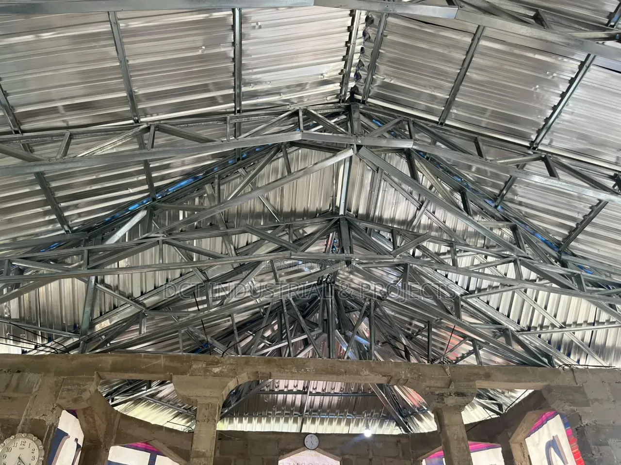Floating Steel Trusses Construction / Aluminium Roofing