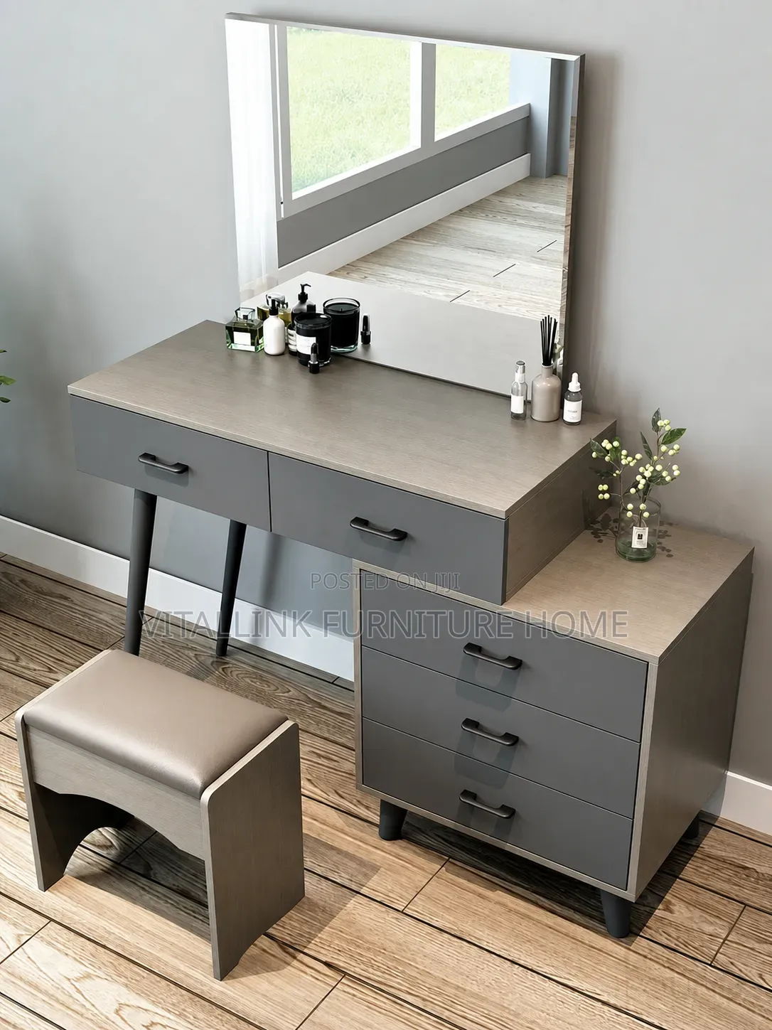 Luxury 5-Drawer Dressing Table Set With Mirror Stool