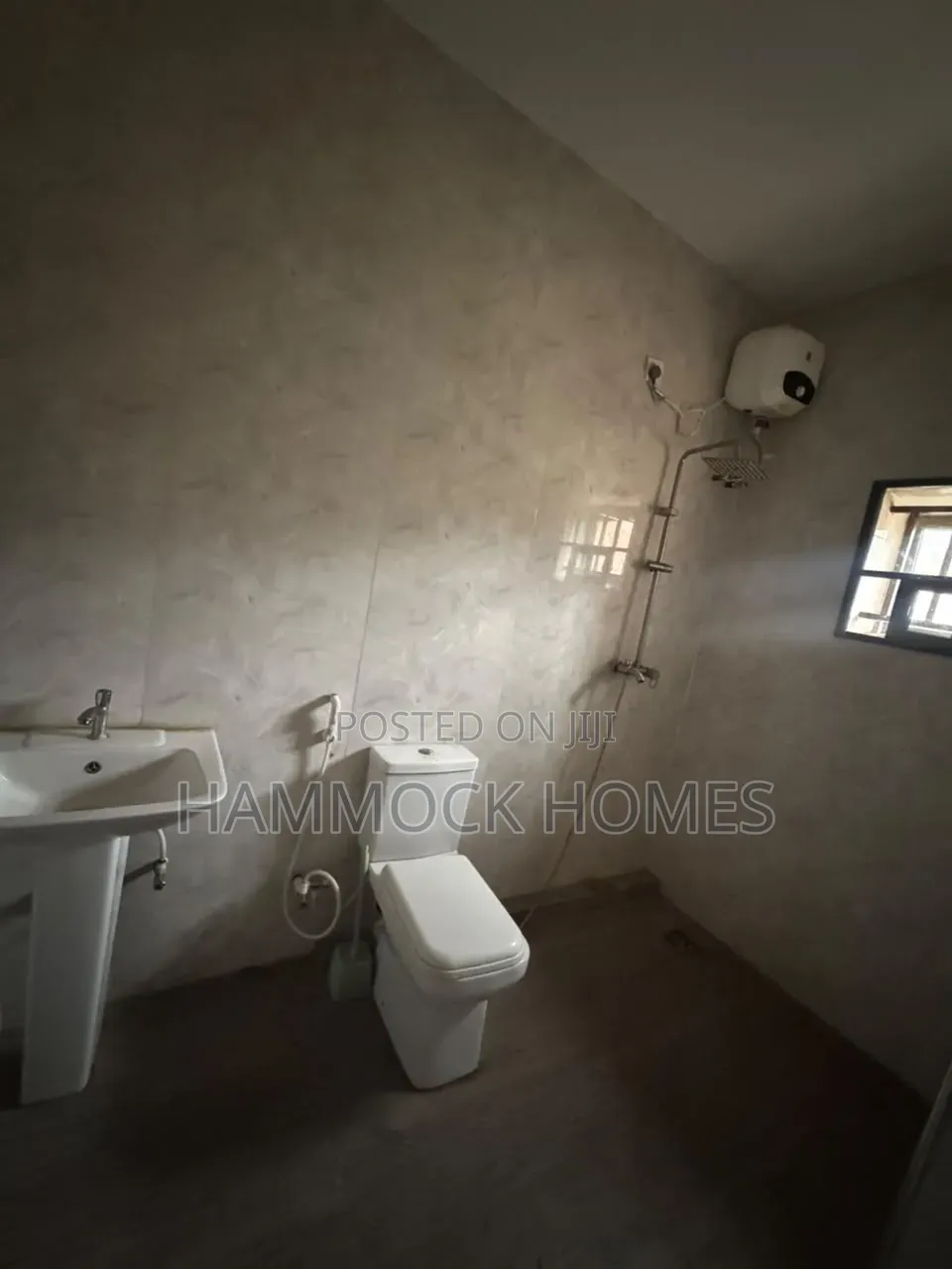 Furnished 4bdrm Duplex in Phdl Estate, Jericho for rent