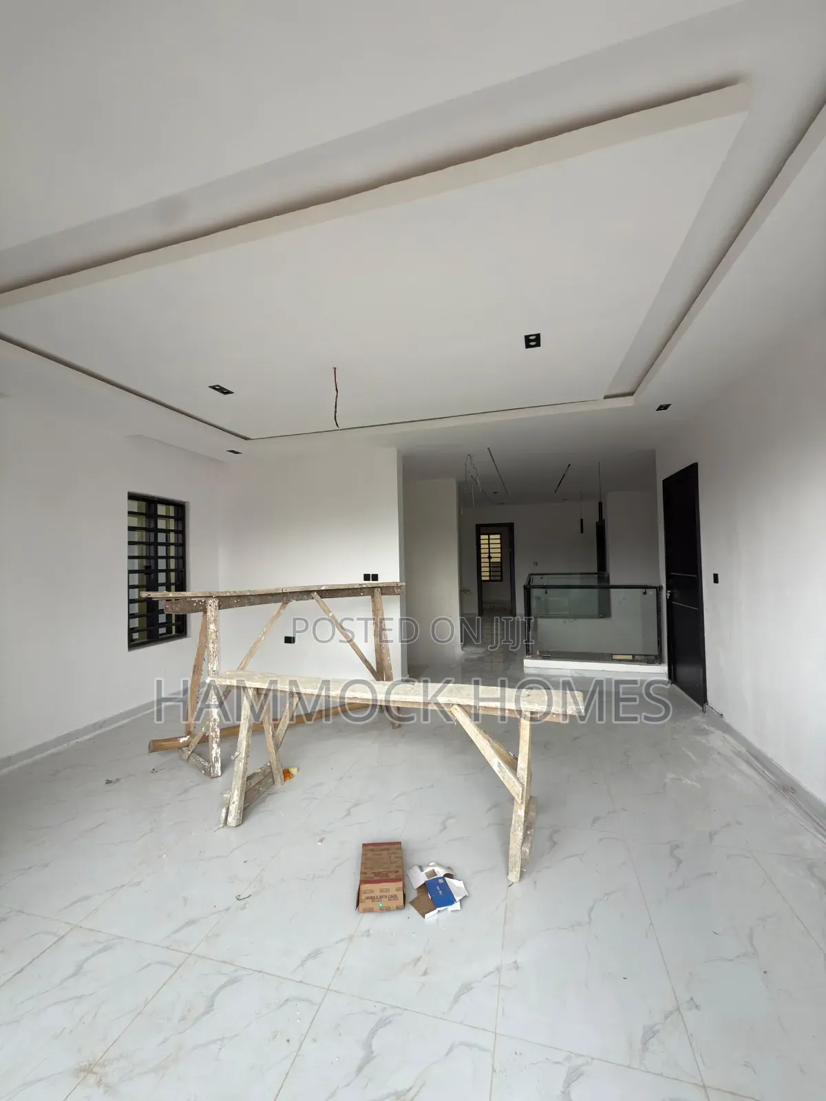 5bdrm Penthouse in Carlton Gate Estate, Akobo for sale