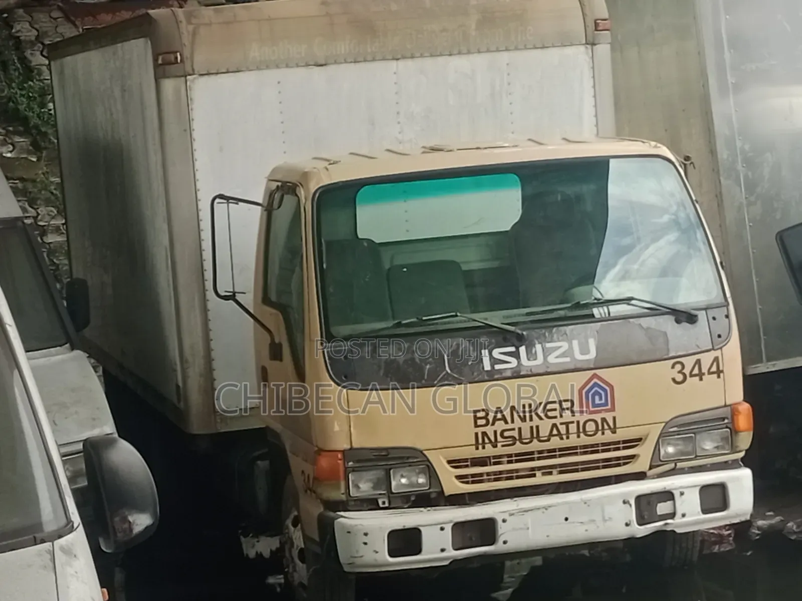Isuzu Box Truck 6 Tyres (Foreign Used)